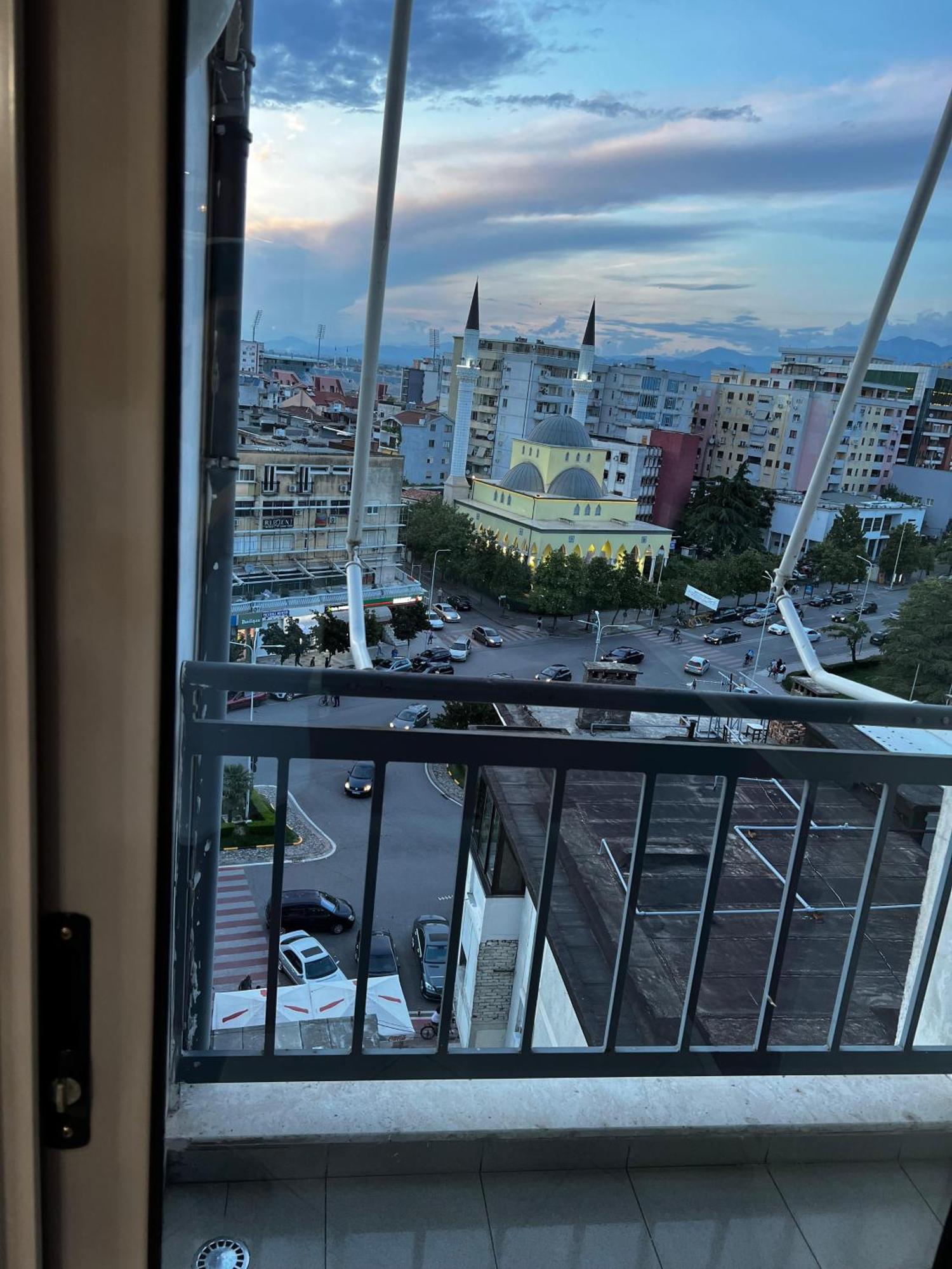 Amy'S Luxury Appartment Shkodra Kültér fotó